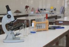 Metode Praktikum Hanya Bisa Dilaksanakan di Sekolah yang Memiliki Laboratorium