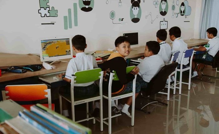 Contohkan Pengalaman Kalian Menghormati Teman yang Berbeda Pendapat